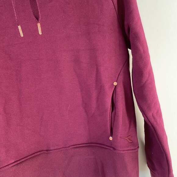 𝅺Diadora Cowl Neck Sweater Size Small Purple with Gold Accents - Picture 3 of 6